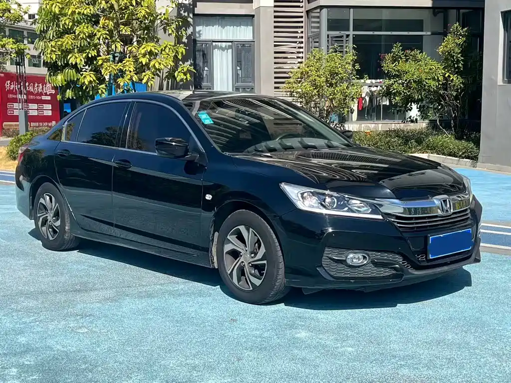 Honda Accord 2018 — фото 3