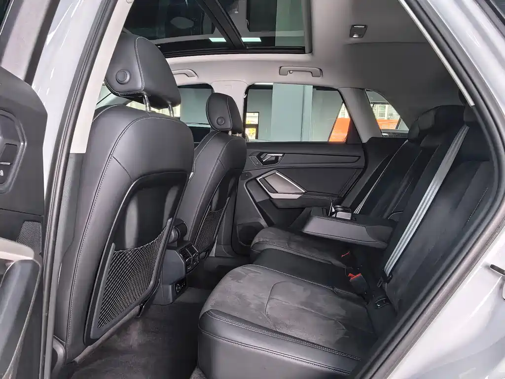 Audi Q3 2023 — фото 10