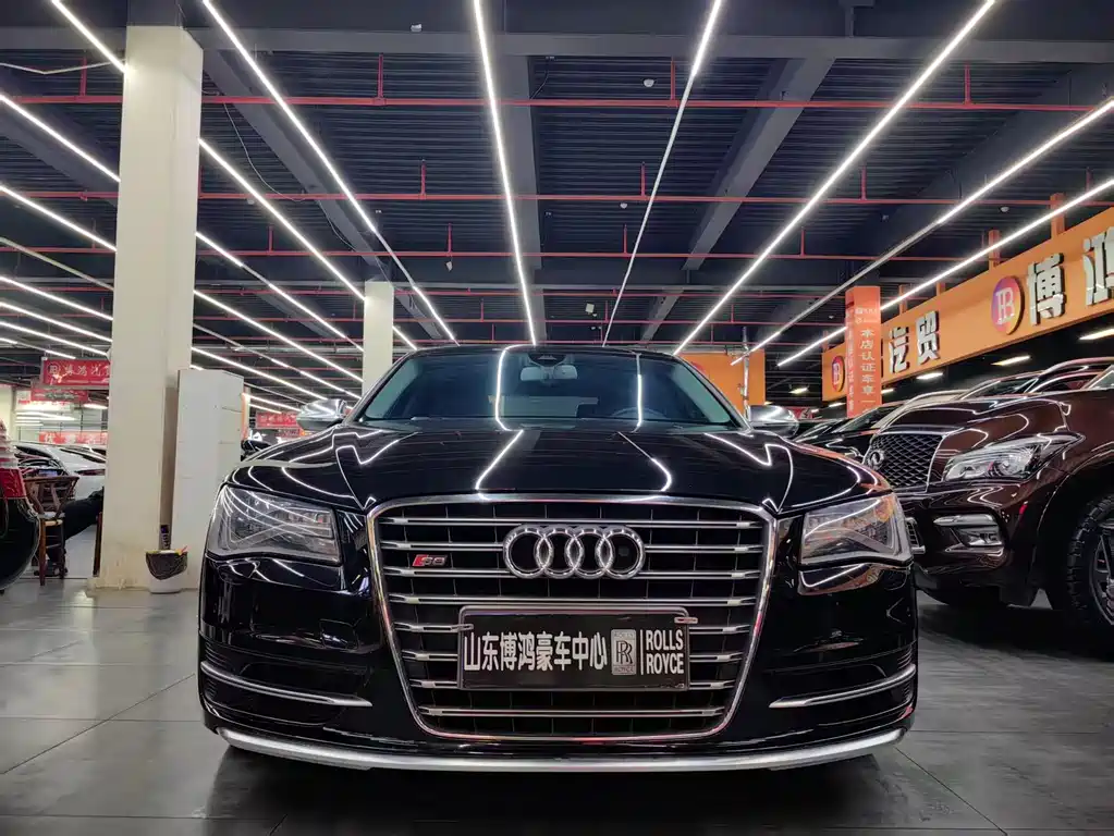 Audi S8 2014 — фото 2