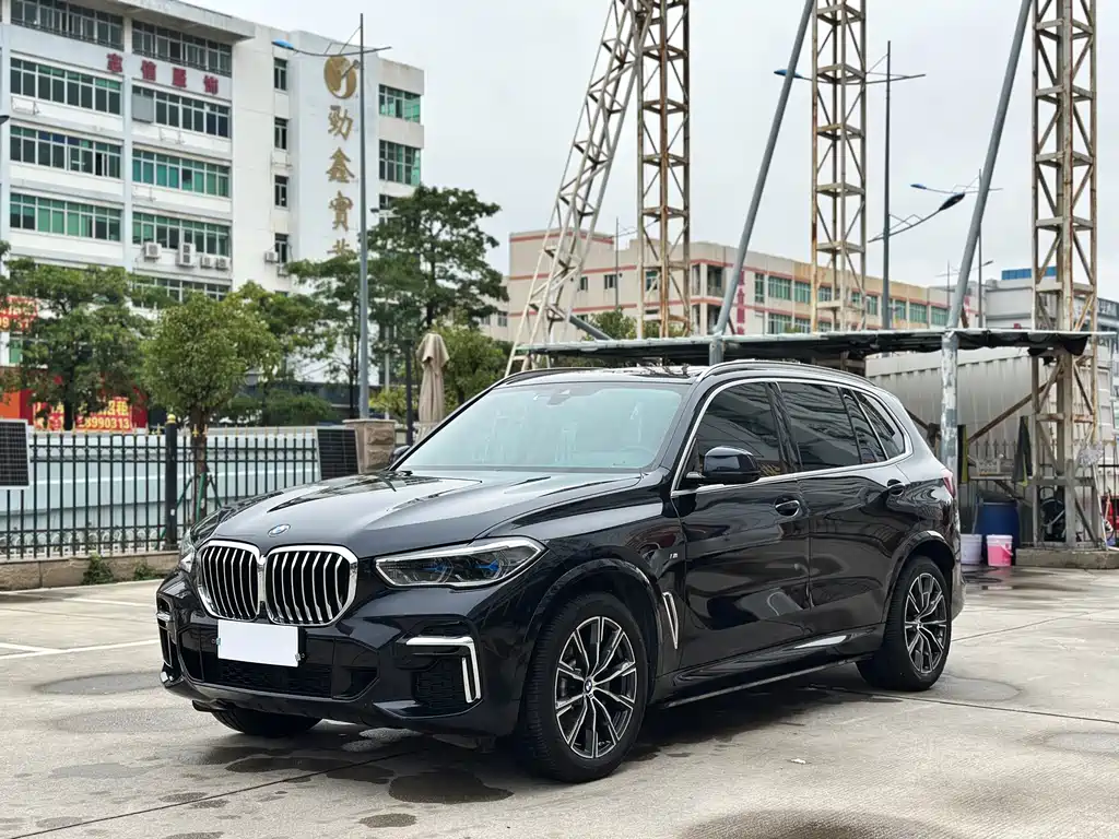 BMW X5 2023 — фото 1