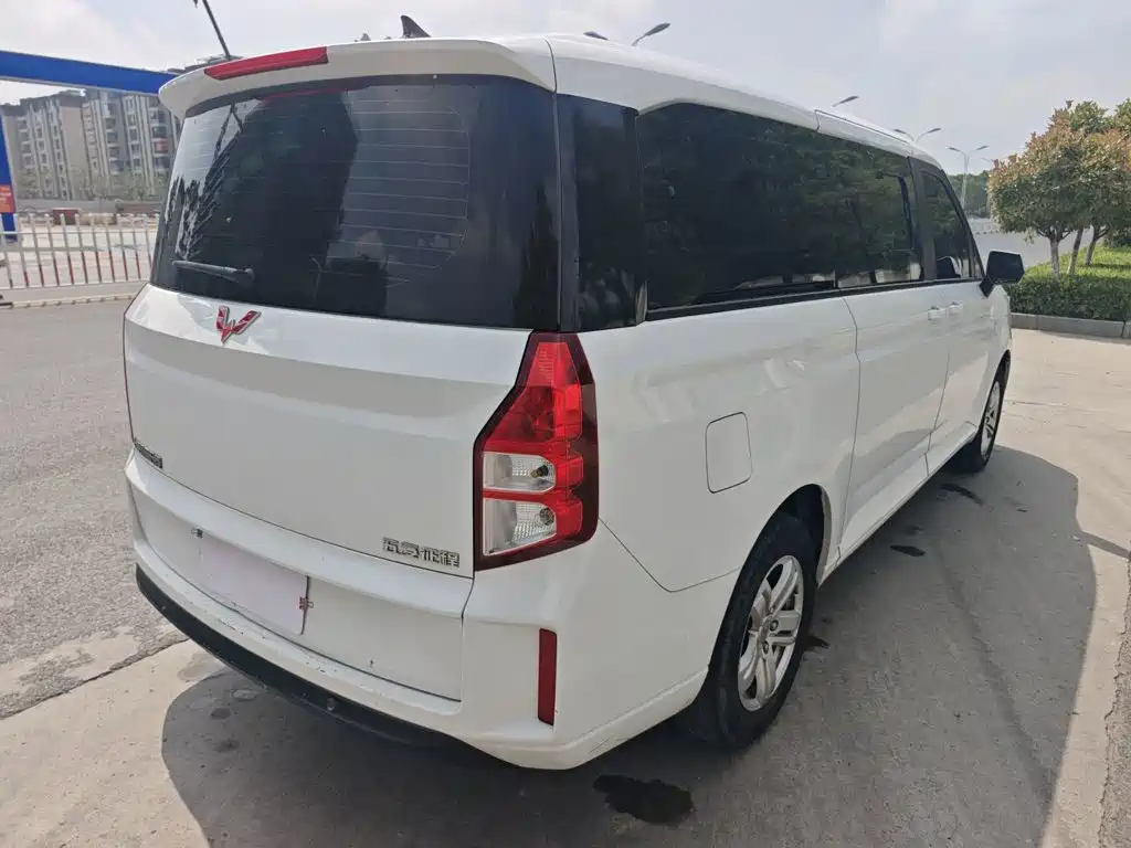 Wuling Journey 2021