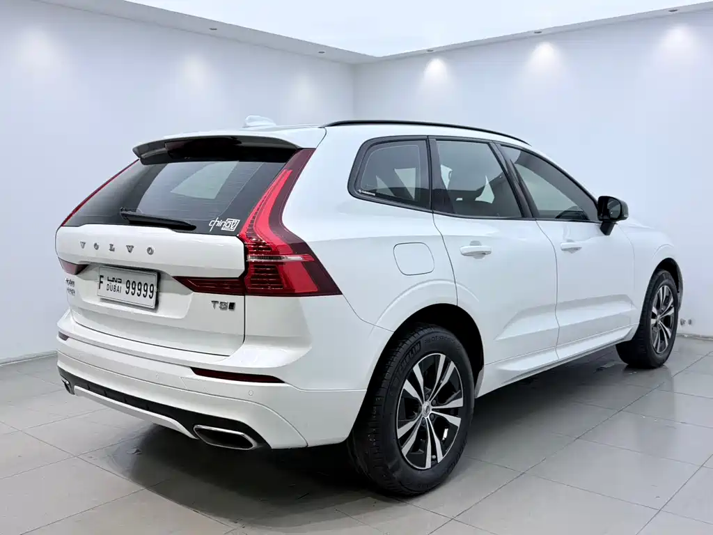 Volvo XC60 2021 — фото 4
