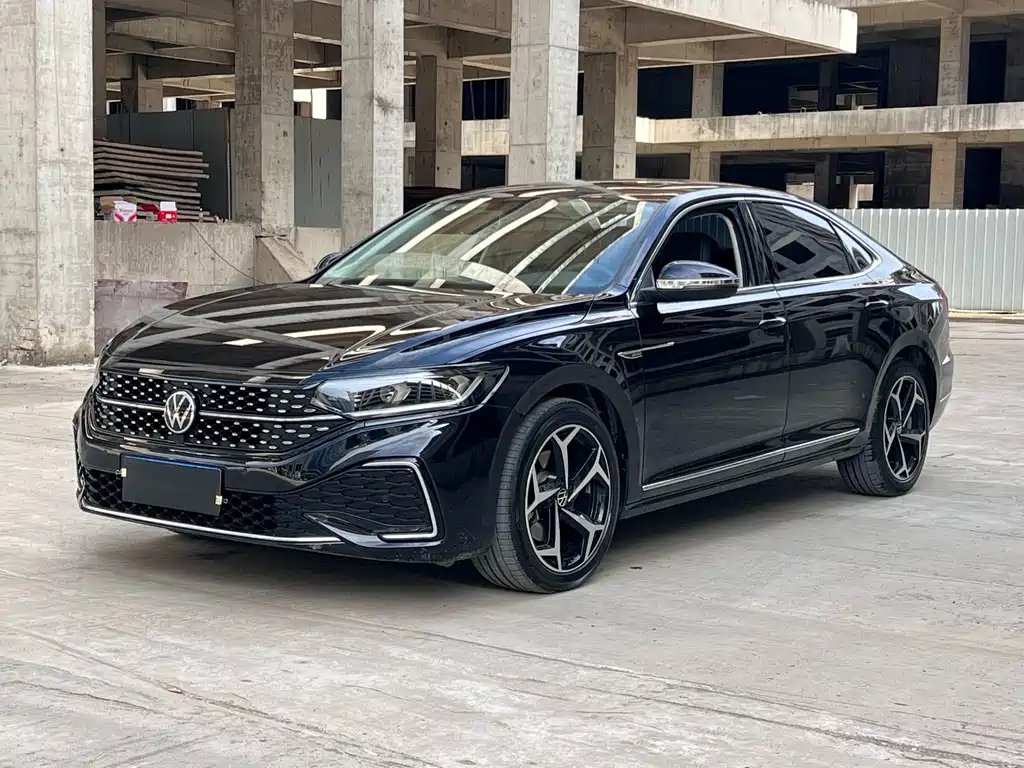 Volkswagen Passat 2025