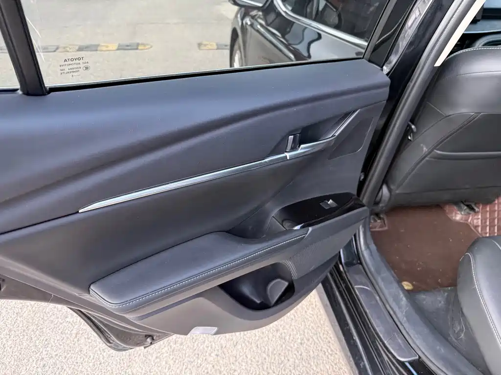 Toyota Camry 2025 — фото 14