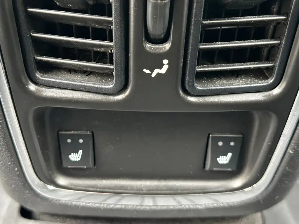 Jeep Grand Cherokee 2012 — фото 13