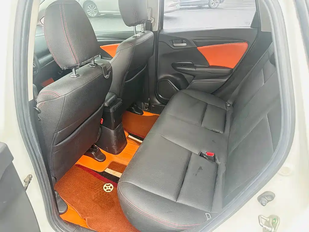 Honda Fit 2018 — фото 9