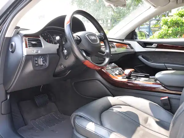 Audi A8 2012