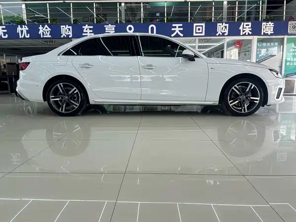 Audi A4L 2021
