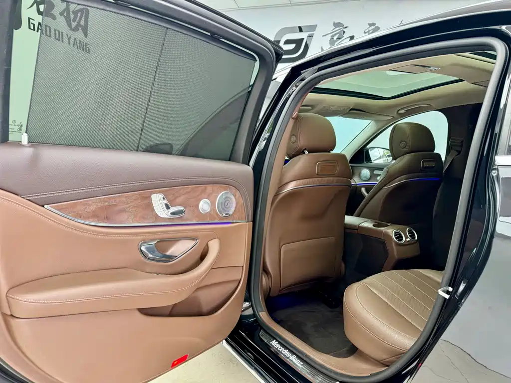 Mercedes-Benz E-Class 2020 — фото 11