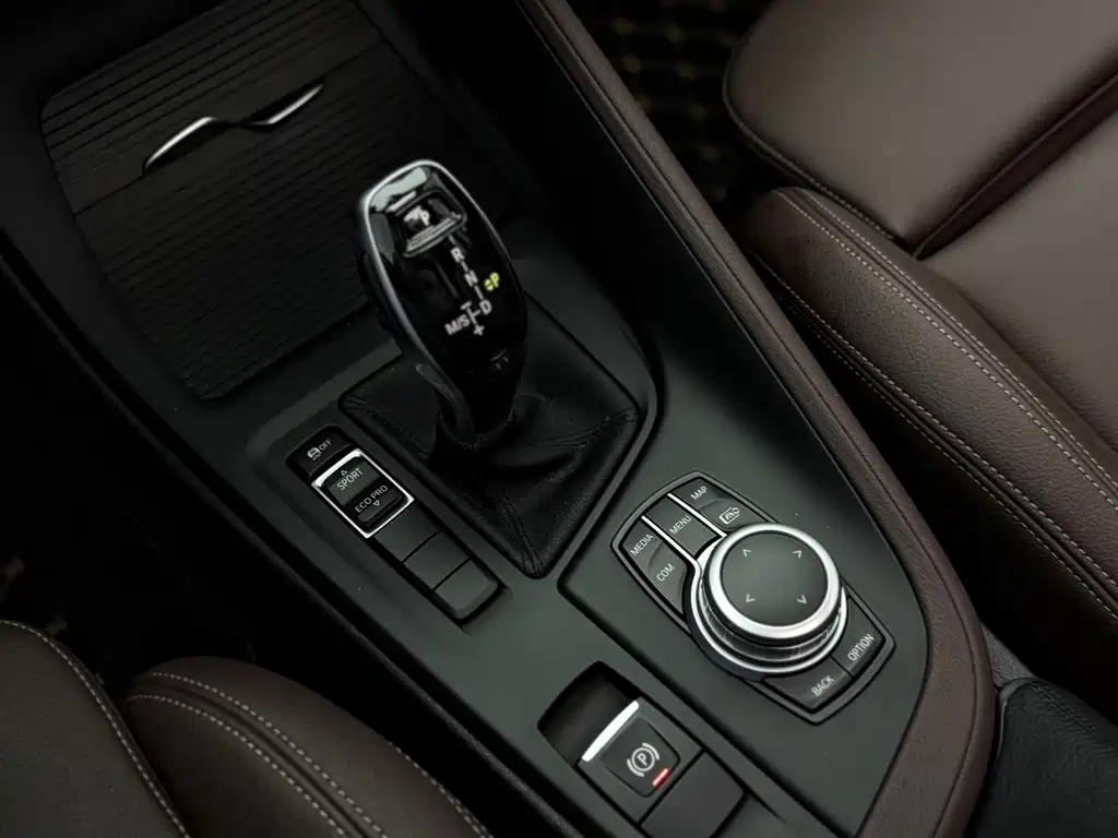 BMW X1 2021 — фото 12