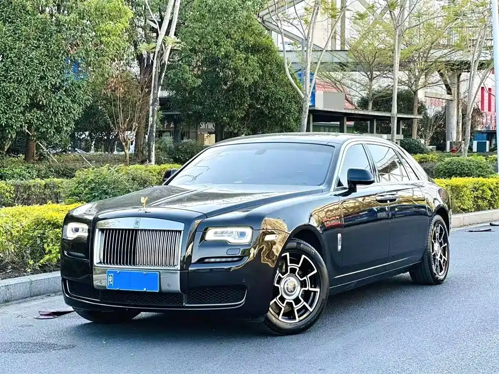 Rolls-Royce Ghost 2016 — фото 1