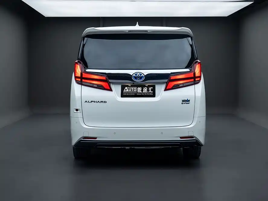Toyota Alphard 2020 — фото 4