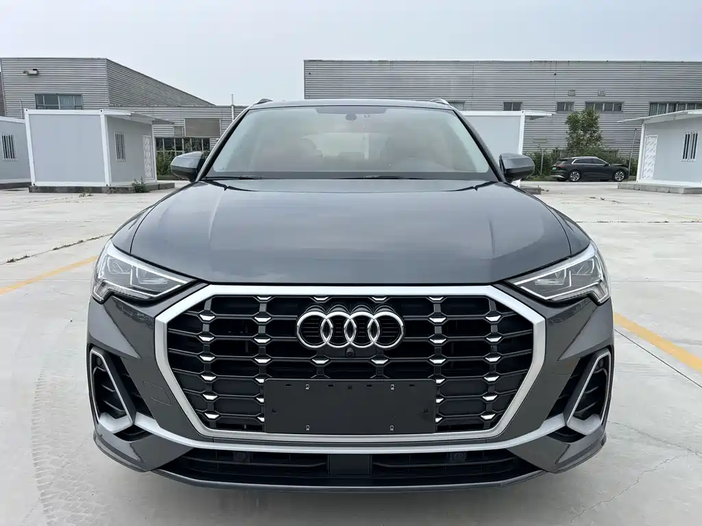 Audi Q3 2023 — фото 2