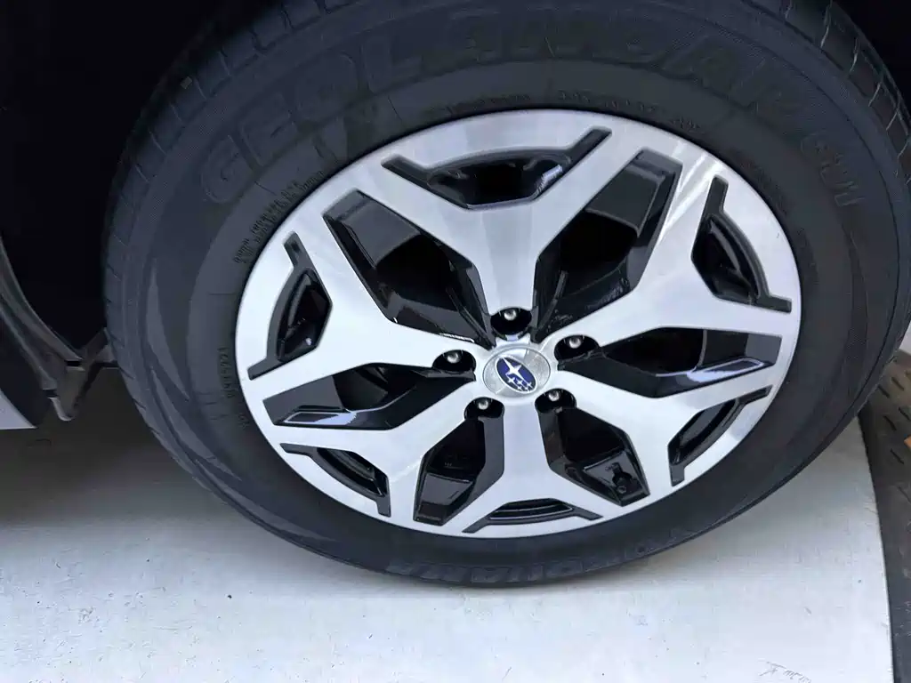 Subaru Forester 2022 — фото 20