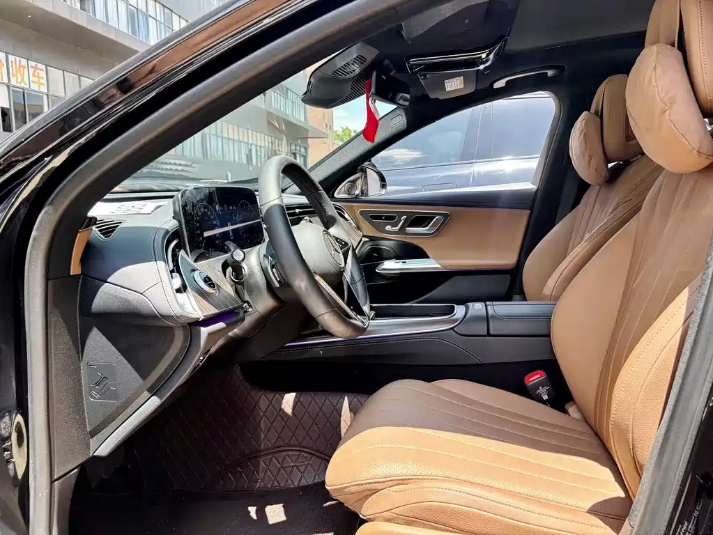 Mercedes-Benz E-Class 2025 — фото 16