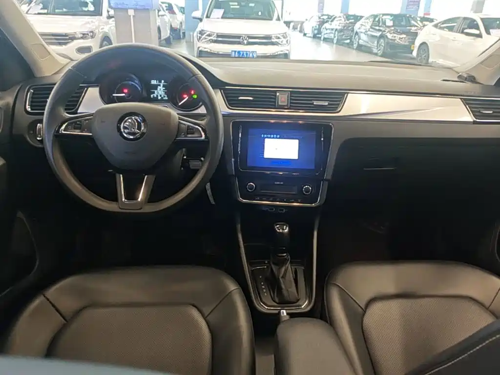 Skoda Rapid 2021 — фото 10