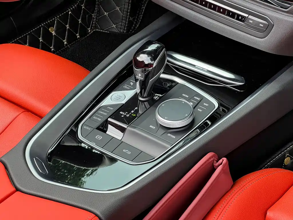 BMW Z4 2023 — фото 11