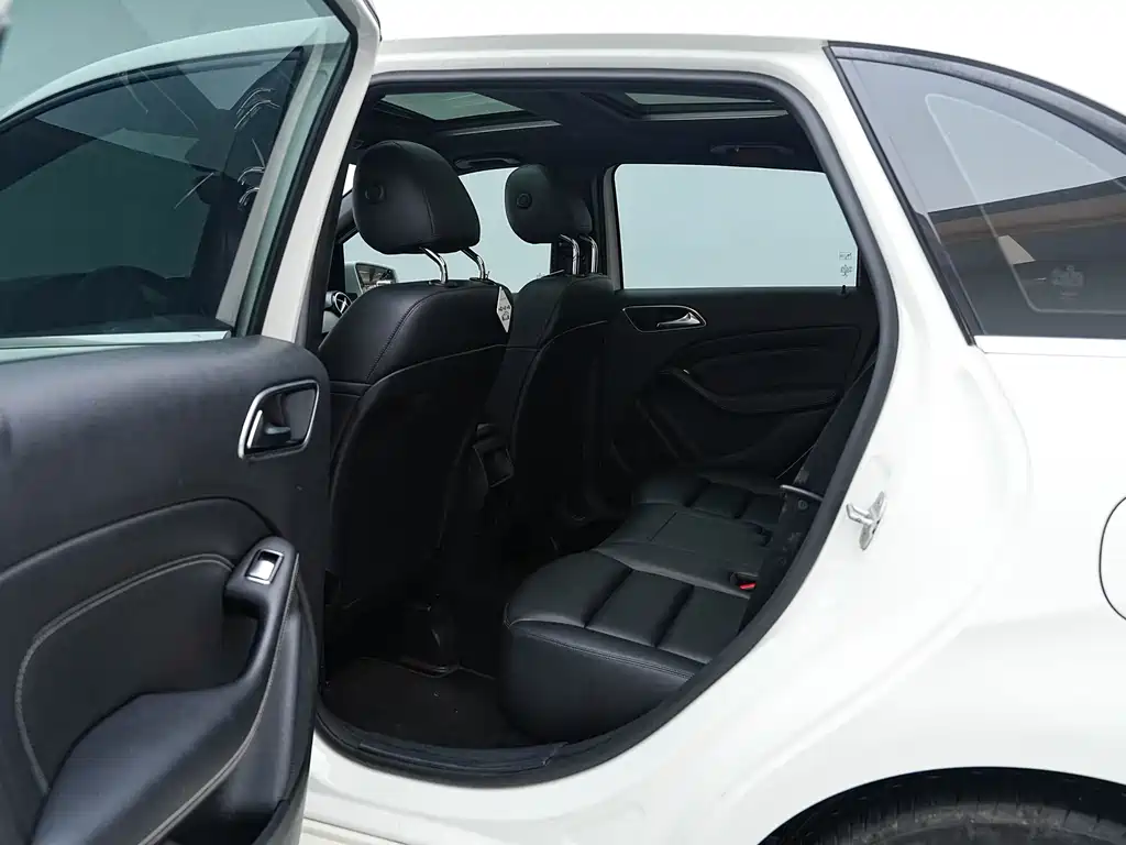 Mercedes-Benz B-Class 2014 — фото 20
