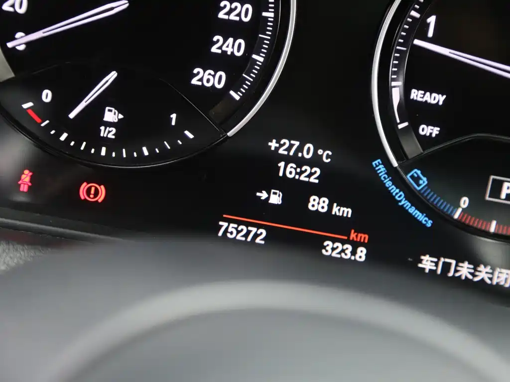 BMW 1 Series 2017 — фото 10