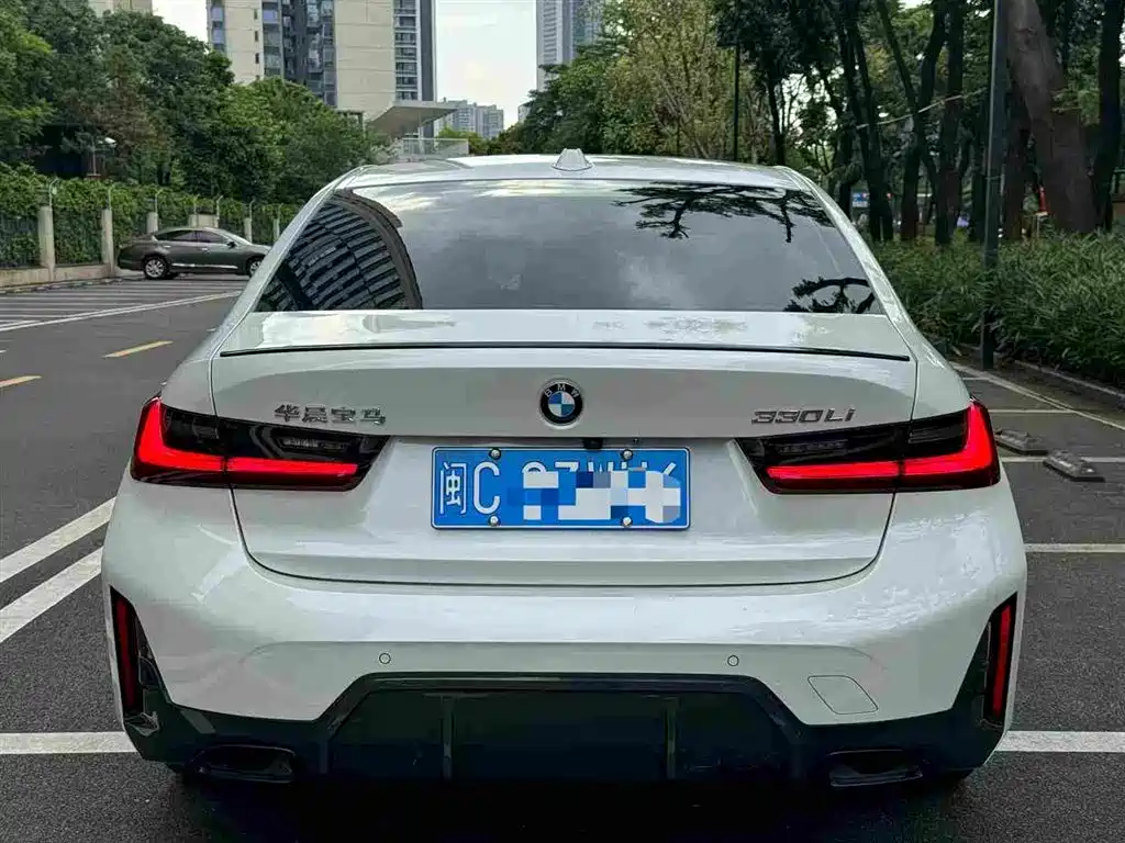 BMW 3 Series 2023