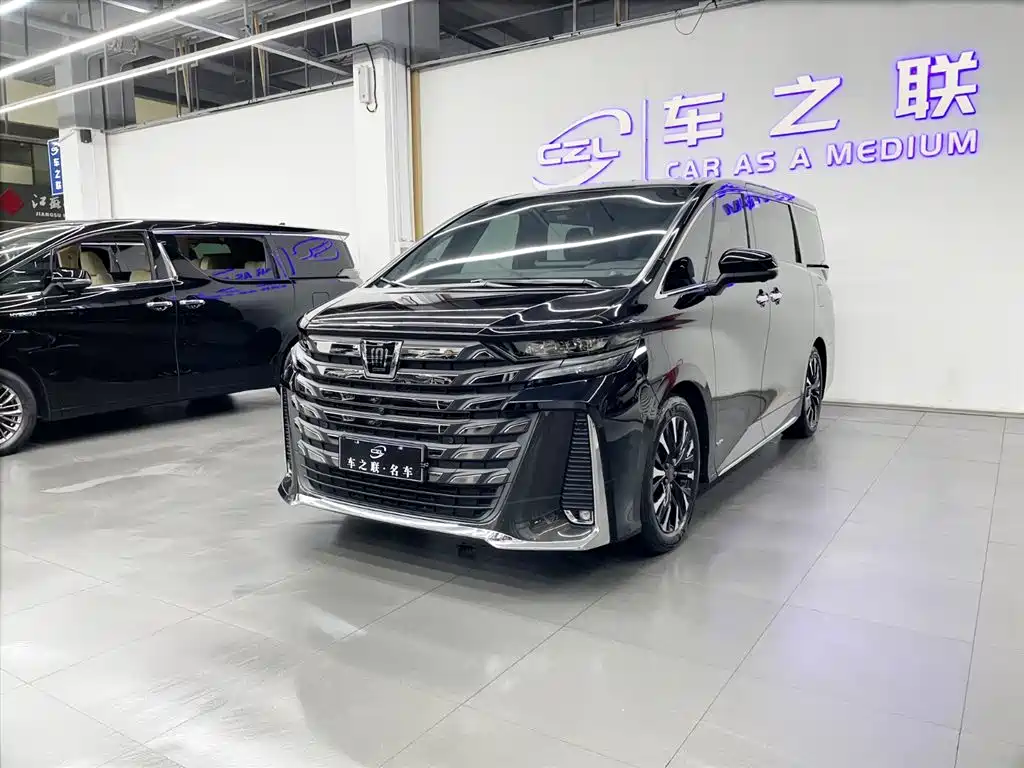 Toyota Vellfire 2024 — фото 3