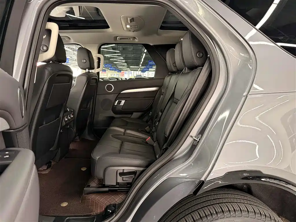 Land Rover Discovery 2020 — фото 12