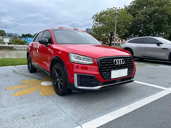 Audi Q2L 2020