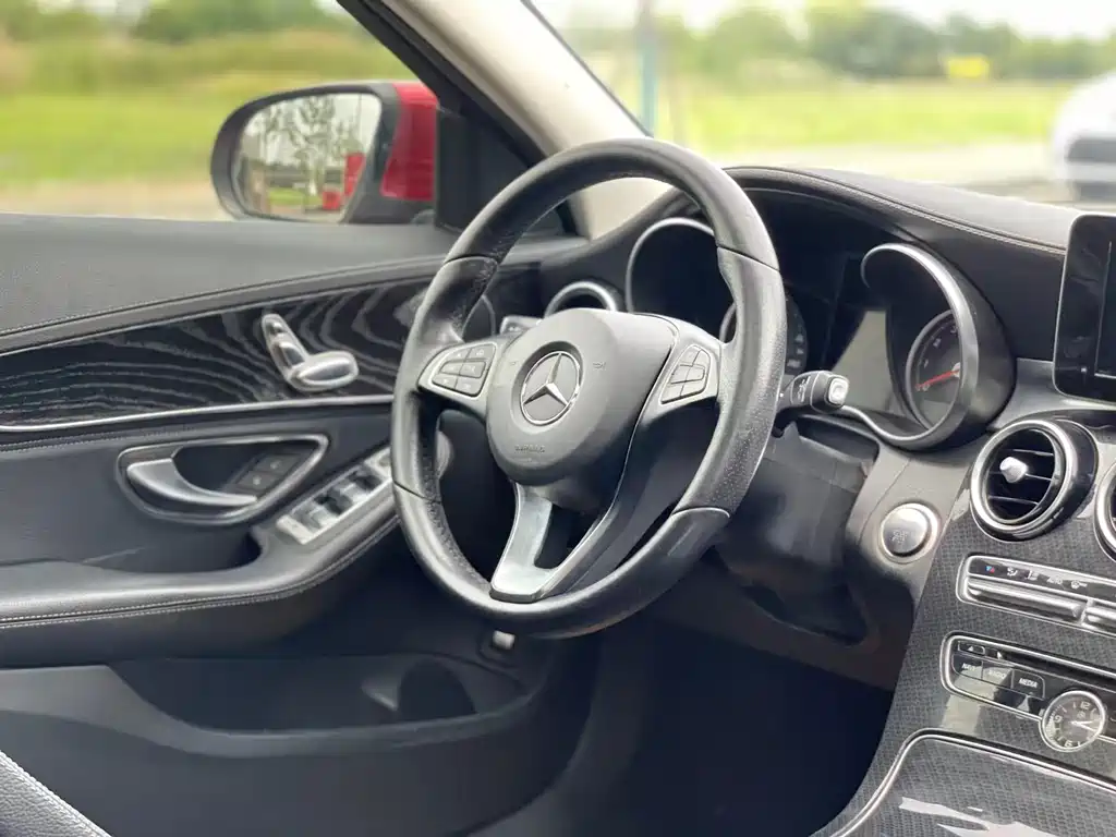 Mercedes-Benz C-Class 2018 — фото 19