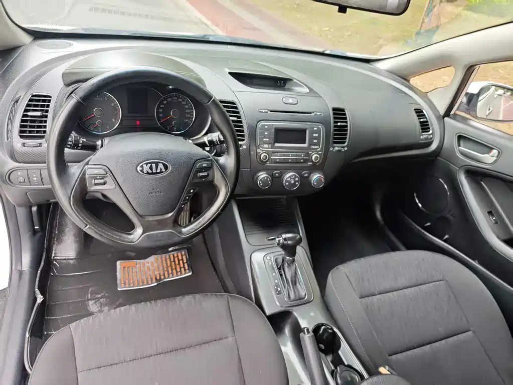 Kia K3 2014 — фото 10