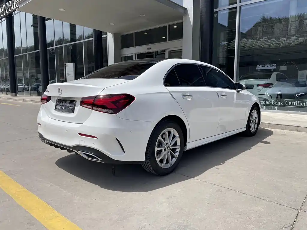 Mercedes-Benz A-Class 2023 — фото 6