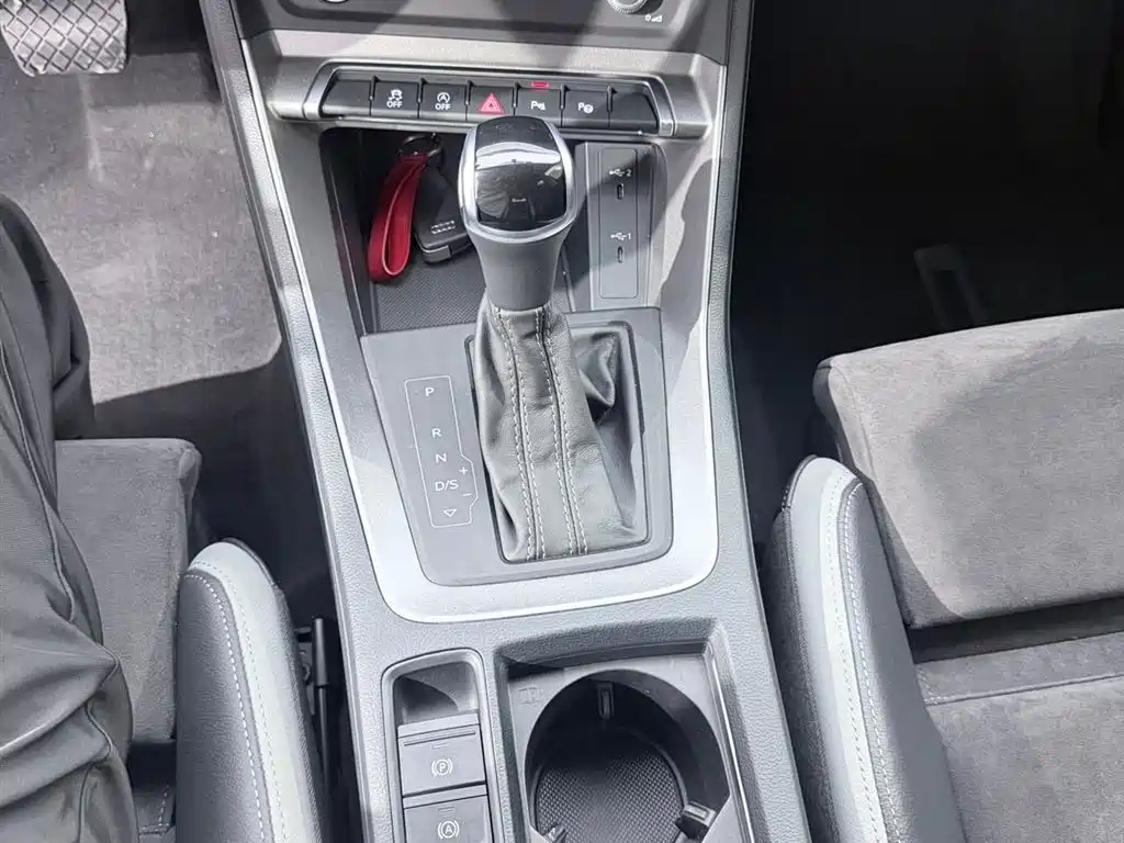 Audi Q3 2022 — фото 13