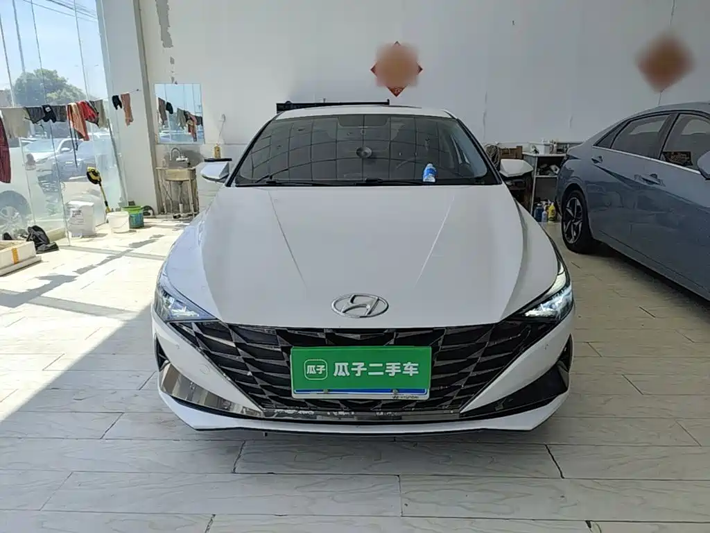 Hyundai Elantra 2023 — фото 3