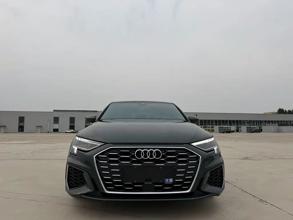Audi A3 2022 — фото 2