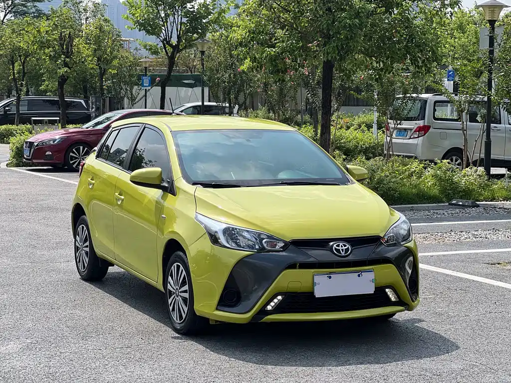 Toyota Yaris L 2016
