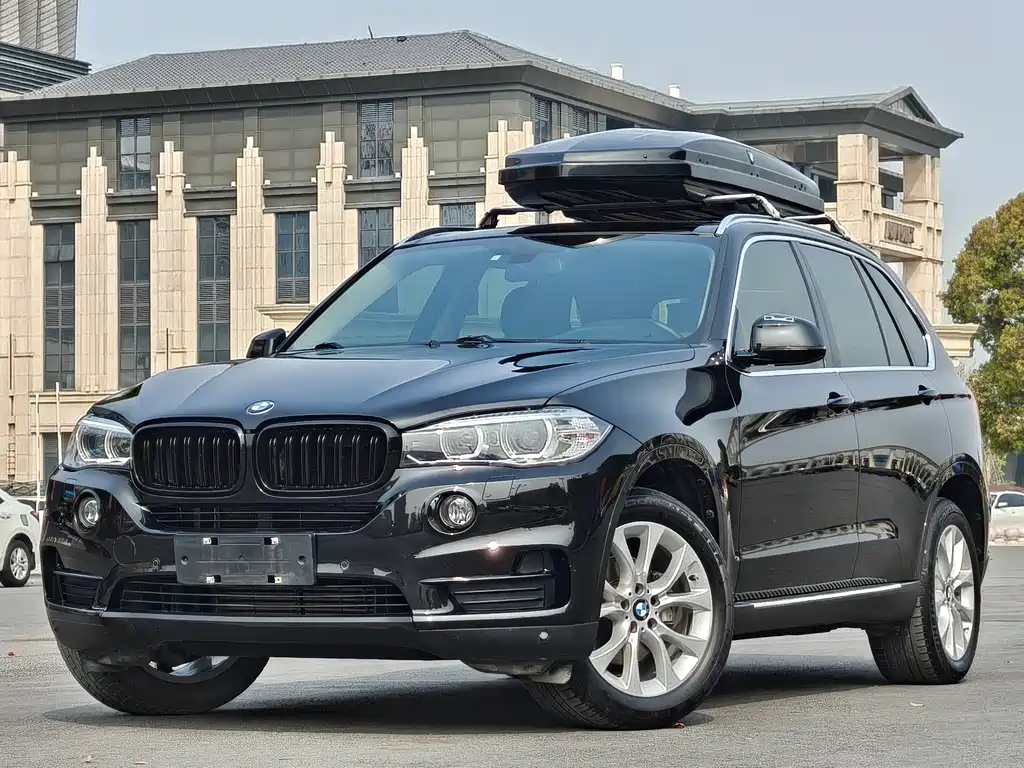 BMW X5 2018 — фото 1