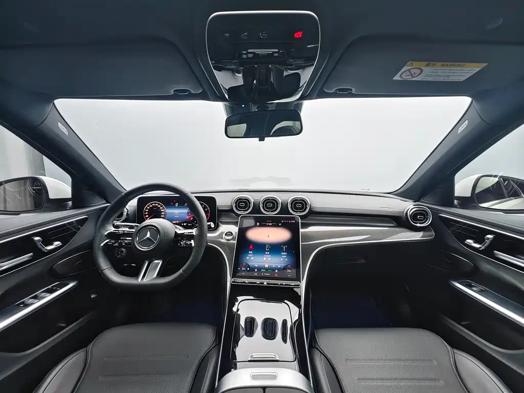 Mercedes-Benz C-Class 2023 — фото 13