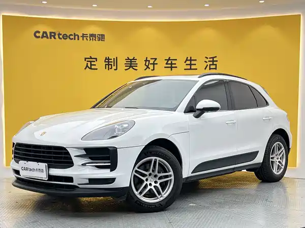 Porsche Macan 2021