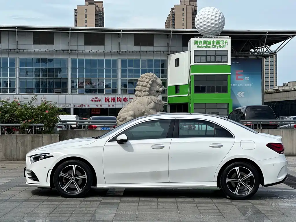 Mercedes-Benz A-Class 2022 — фото 8