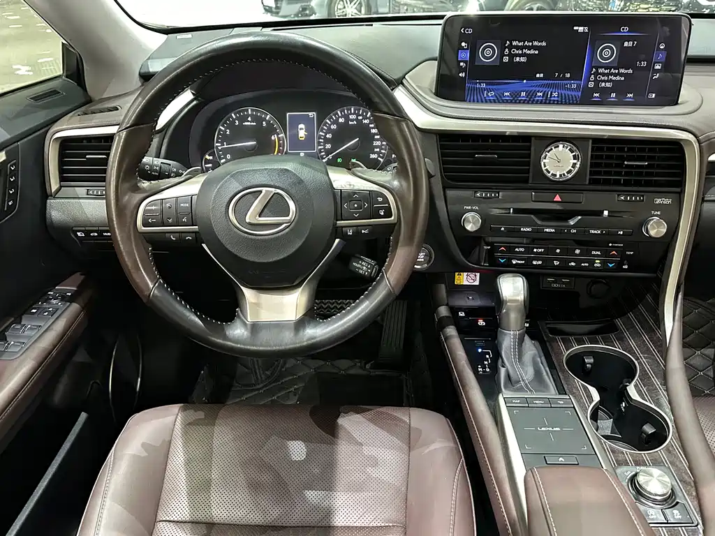 Lexus RX 2022 — фото 15