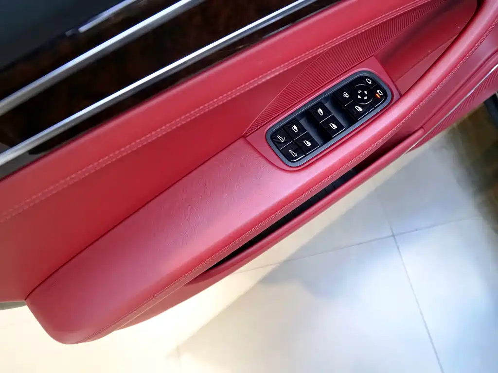Porsche Panamera 2019 — фото 14