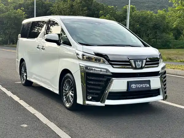 Toyota Vellfire 2022
