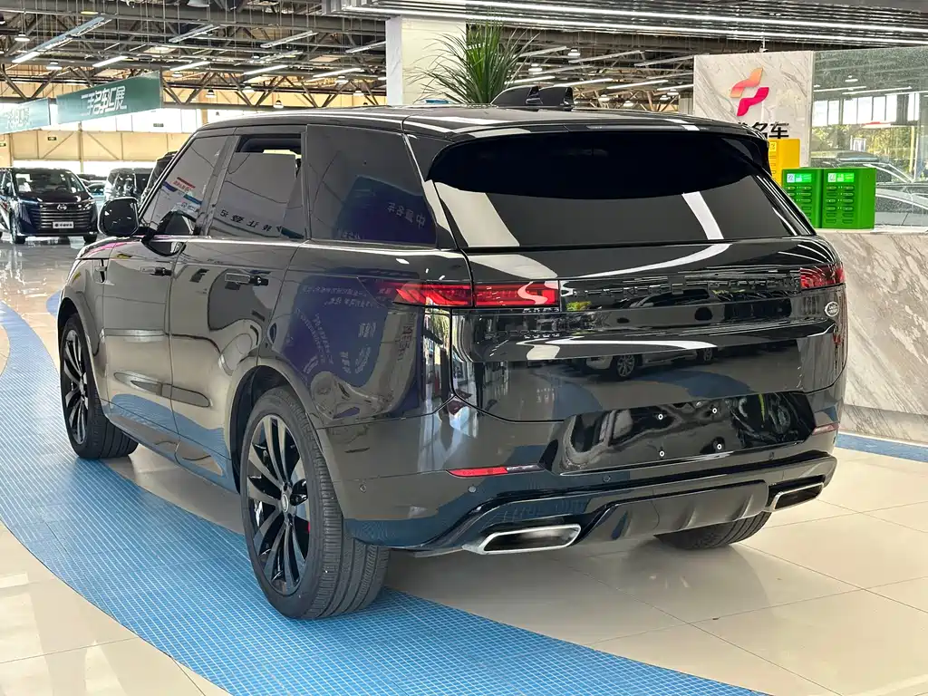 Land Rover Sport 2025 — фото 5