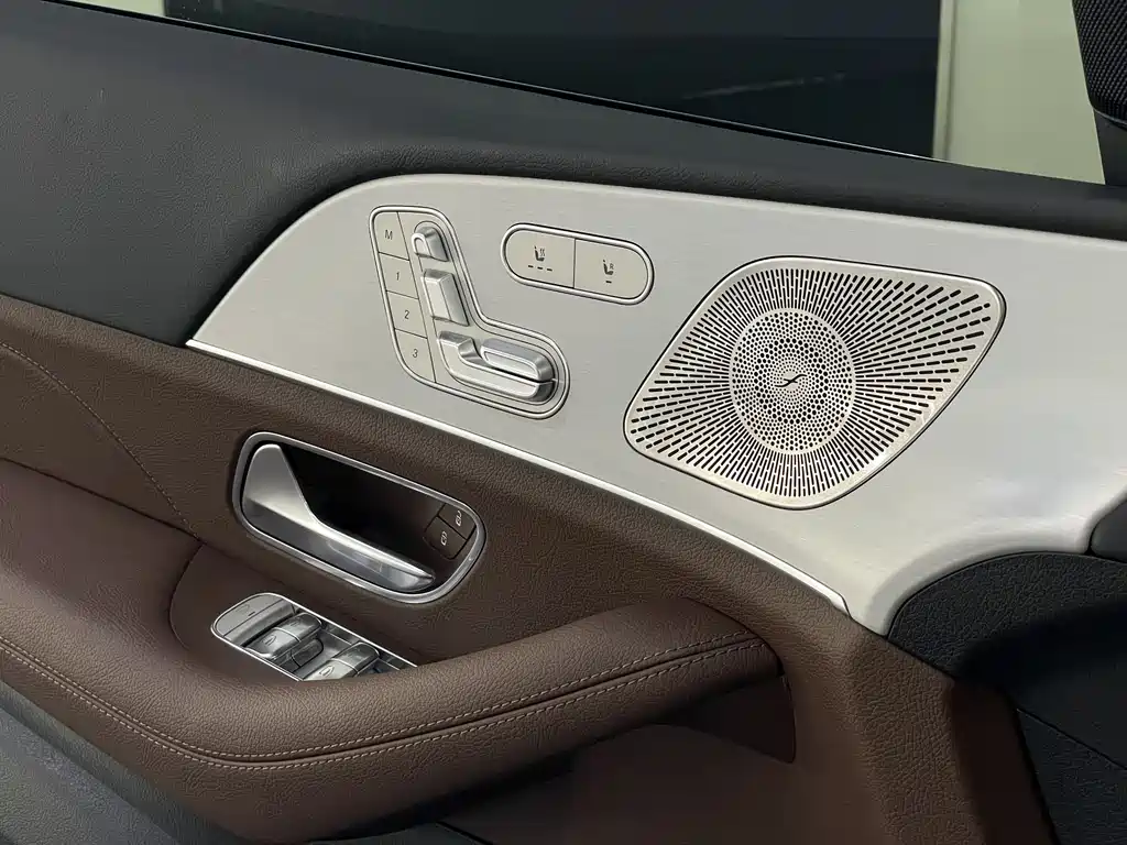 Mercedes-Benz GLS 2025 — фото 7