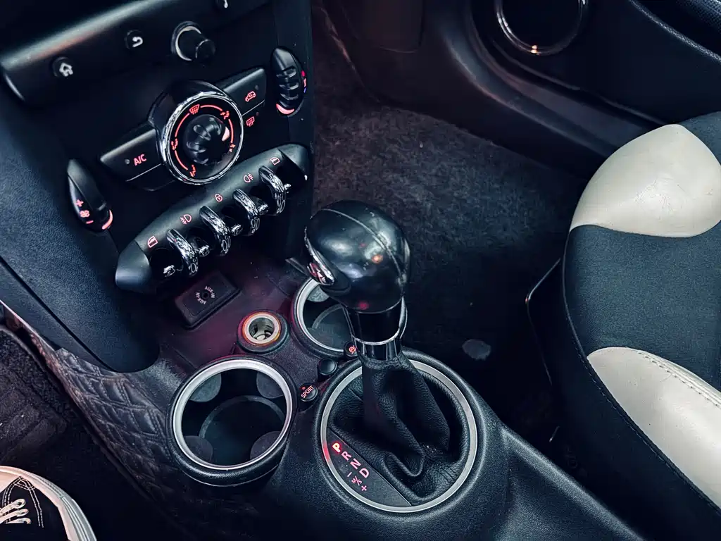 MINI Clubman 2014 — фото 13