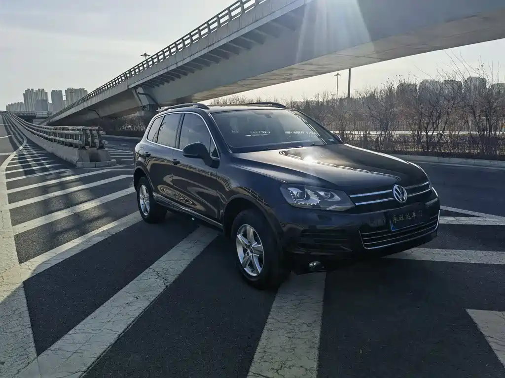 Volkswagen Touareg 2015 — фото 3