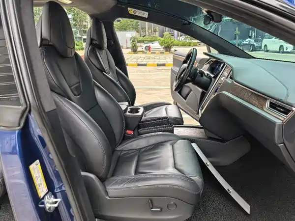 Tesla Model X 2017