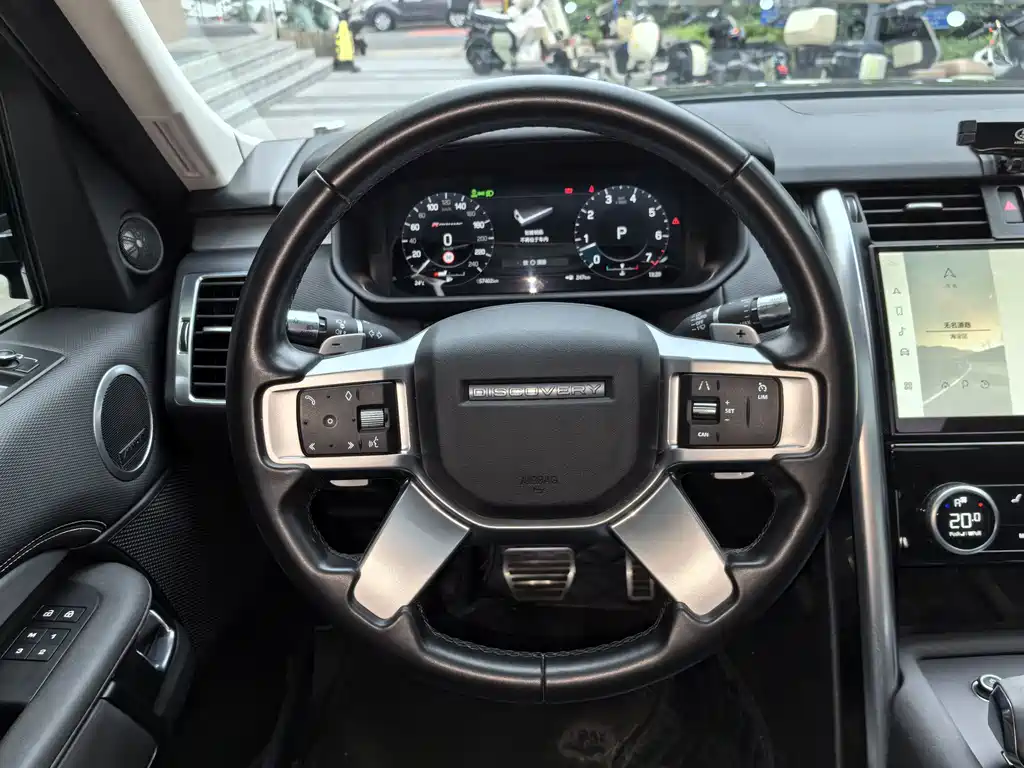 Land Rover Discovery 2021 — фото 16