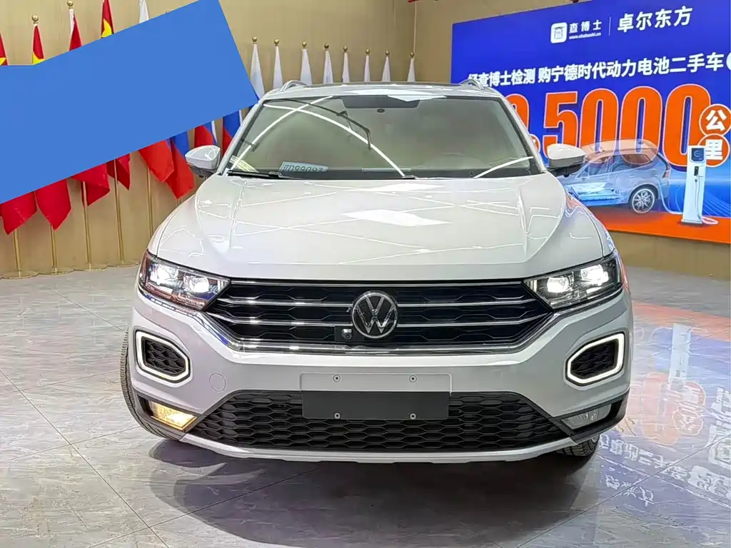 Volkswagen T-Roc 2022 — фото 1