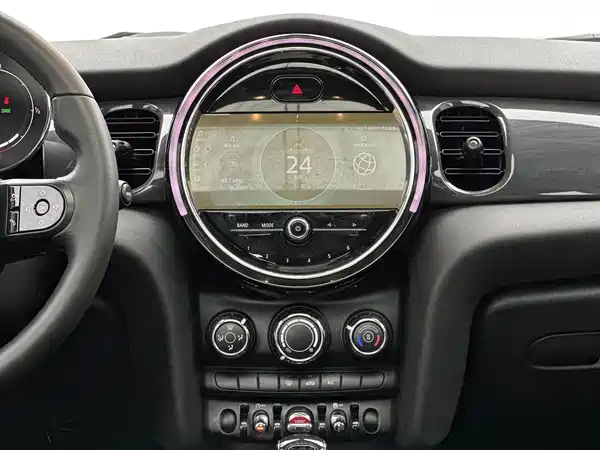 MINI MINI 2023