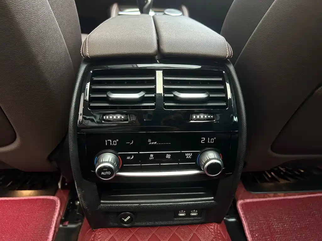 BMW 5 Series 2022 — фото 17